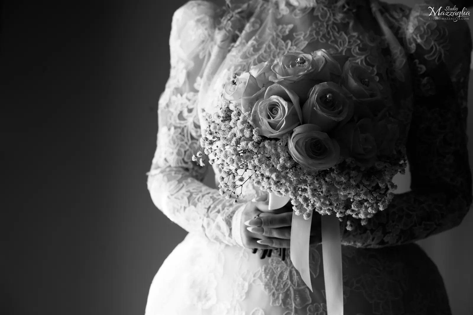 Bouquet di rose bianche