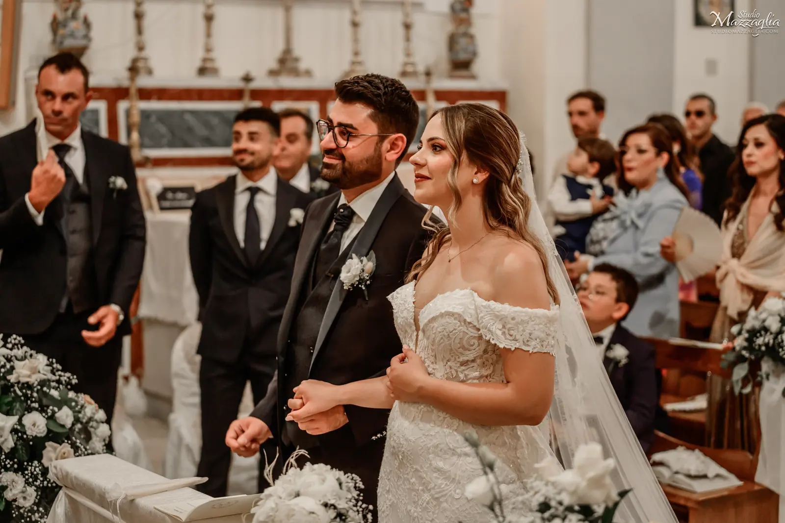 Sposi all'altare Sposi all'altare